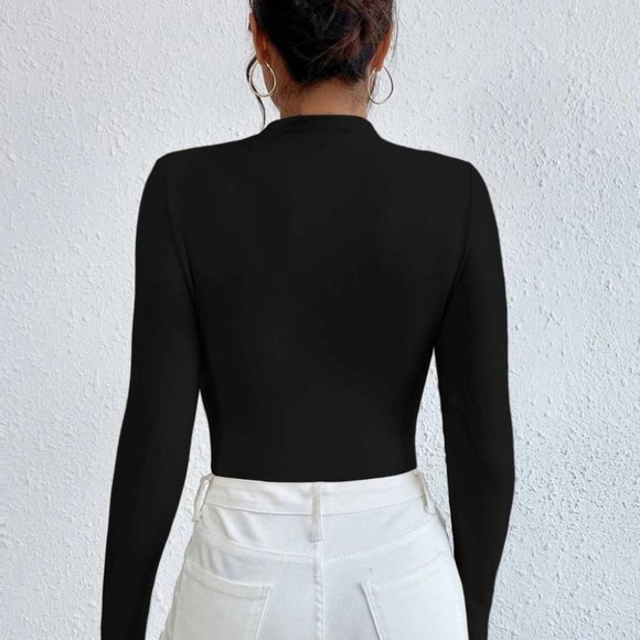Minimalist Ruched Solid Bodysuit black - Picture 2 of 5